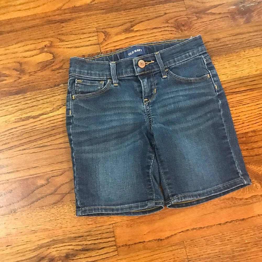 Old Navy Denim Blue Jean Shorts School Uniform Bottoms Girls Small 6 / 7 Regular